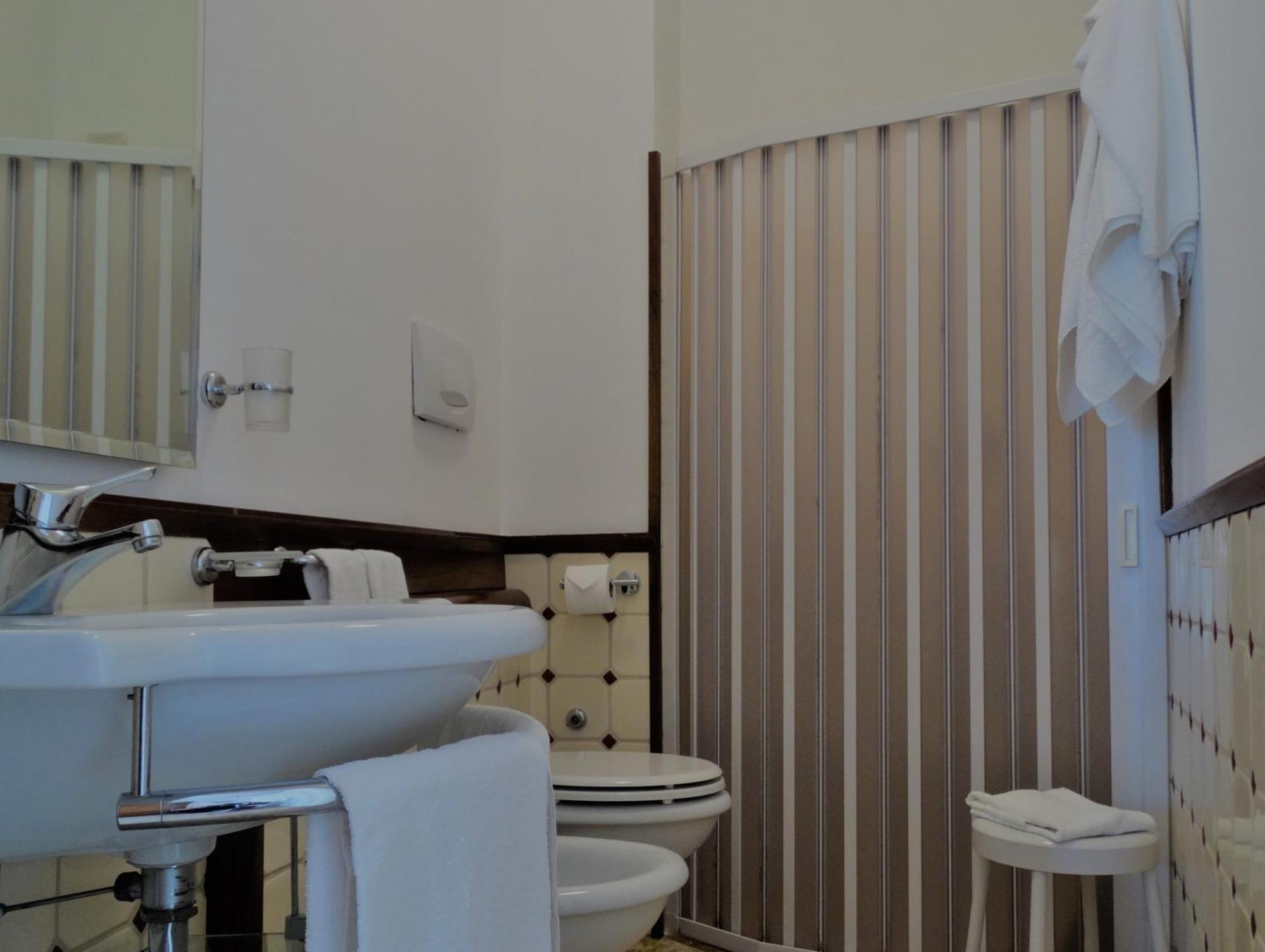 Hotel San Giuseppe Gerace Quarto foto